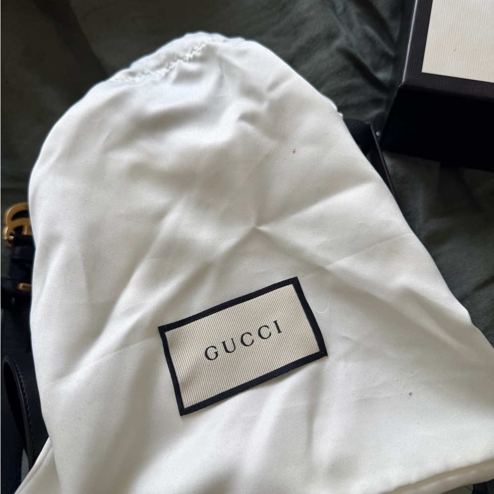 Gucci Black Belt with Gold Interlocking Buckle - Picture 3 of 4